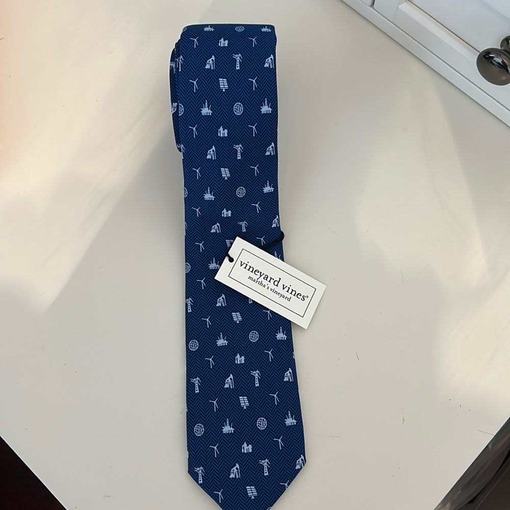 Vineyard Vines NWT Men’s Necktie 100% Silk